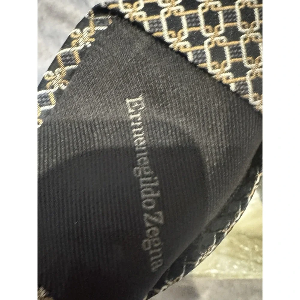 ERMENEGILDO ZEGNA Mens‎ 100% Silk Necktie ITALY Designer Geometric Black/Gold